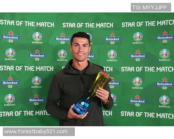 足球明星背后的真实生活揭秘低调与奢华的完美平衡