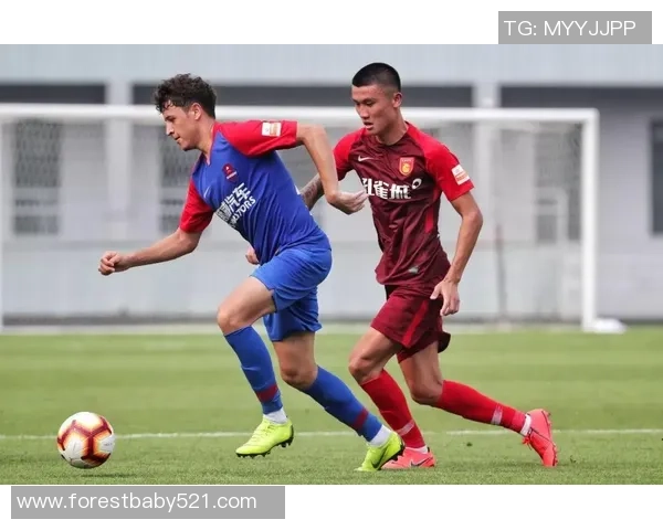 重庆足球队强势领跑挑战赛积分榜积80分展现冠军实力